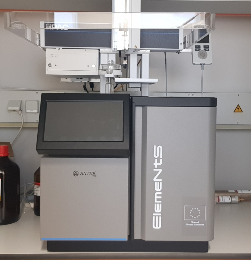 Sēra analizators (UVF)